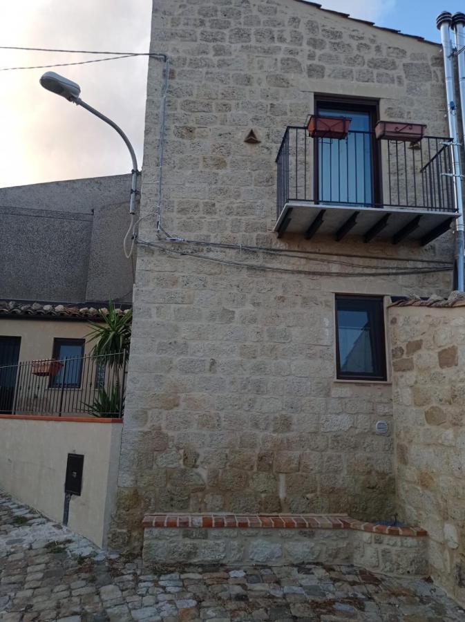 Casa Vacanze Borgo Gulini Da Anna เปตราเลียโซปรานา ภายนอก รูปภาพ
